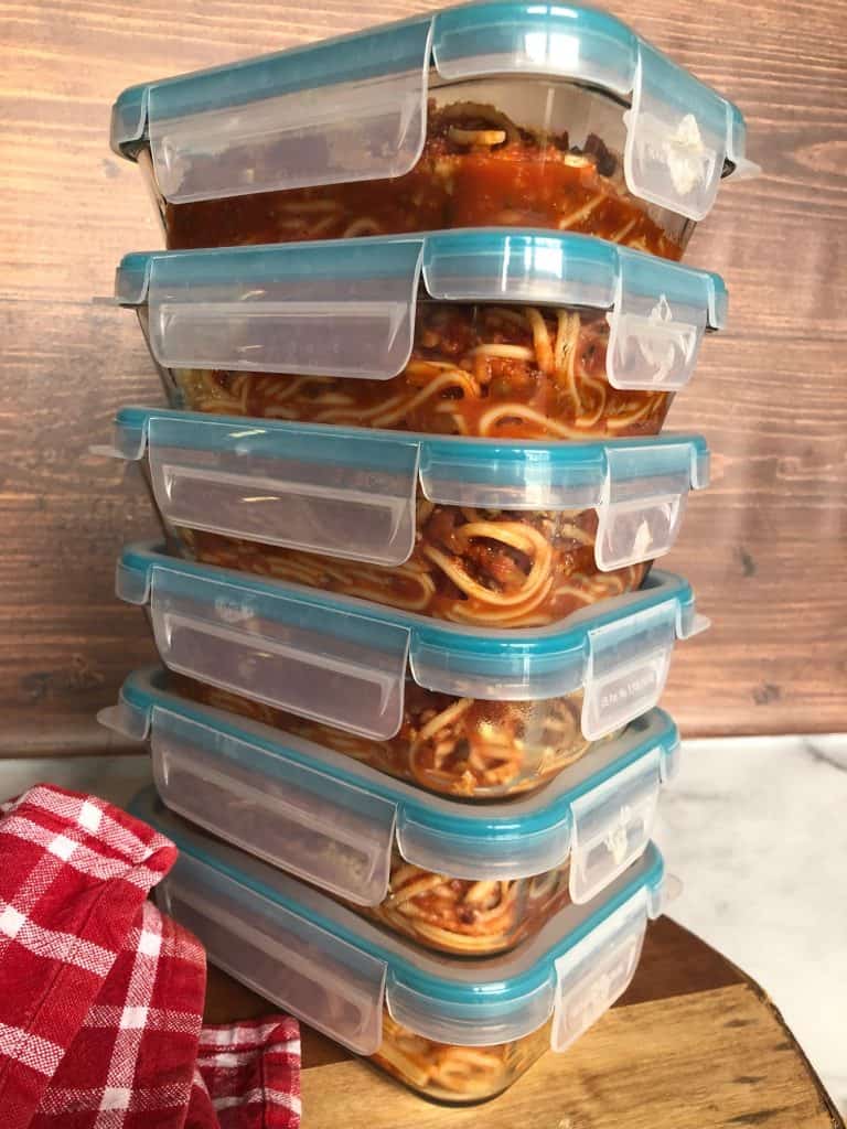 Easy Vegan Spaghetti in meal prep containers