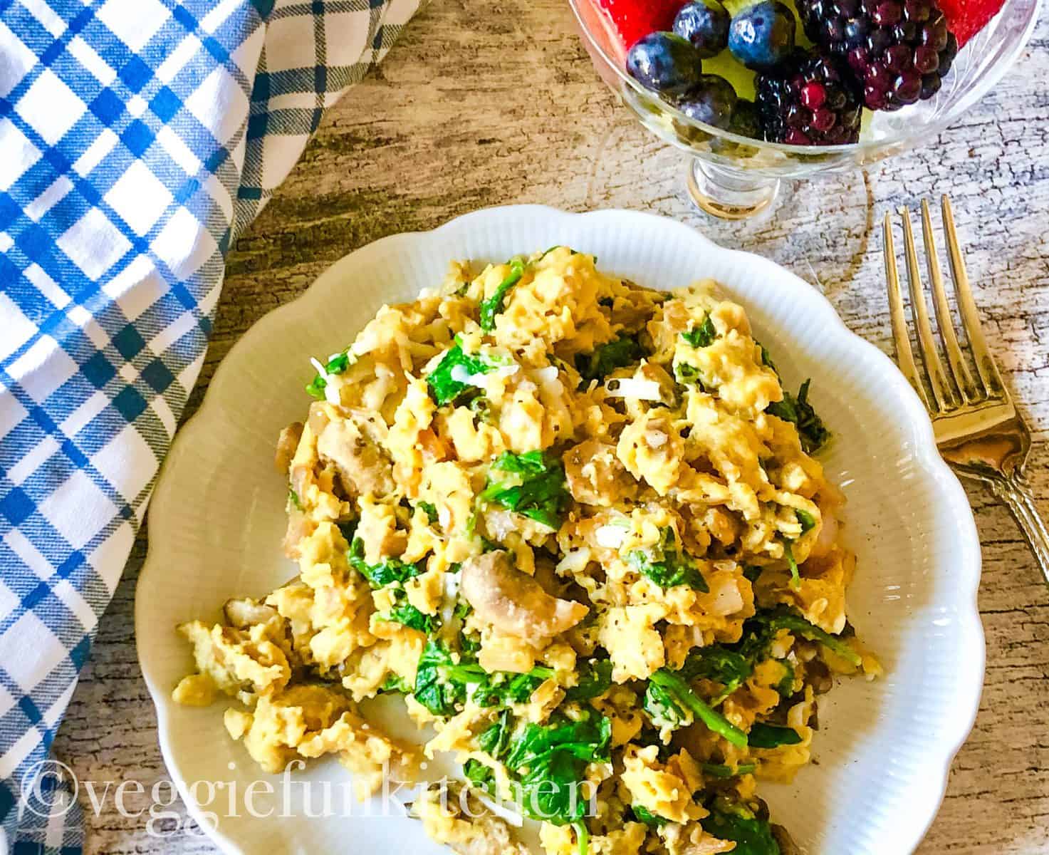 Easy Vegan Scrambled Eggs with Mushrooms and Spinach Veggie Fun Kitchen