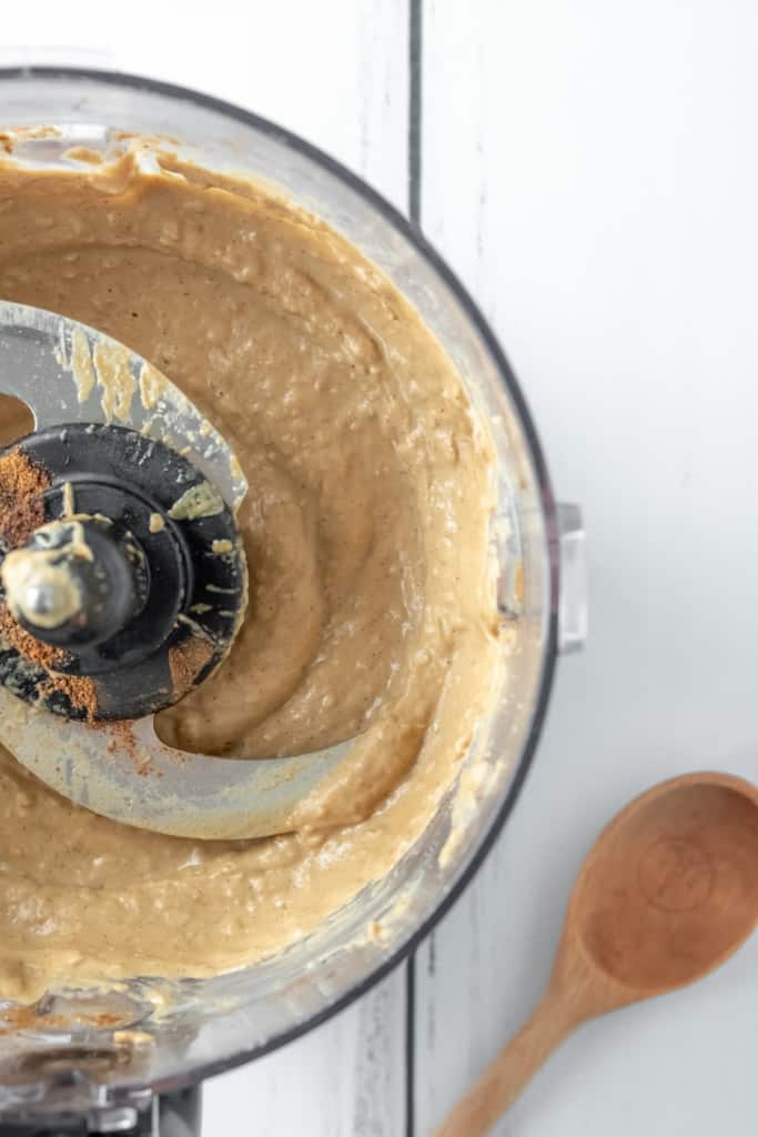 food processor with gingerbread hummus