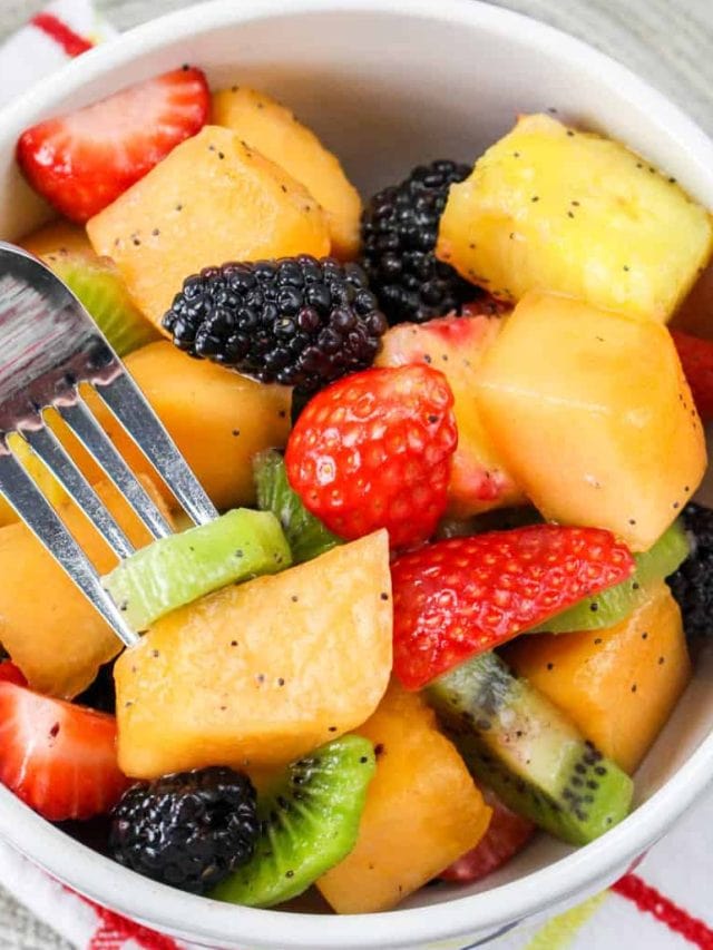 4th of July Fresh Fruit Salad: Perfect Summer Side Dish!