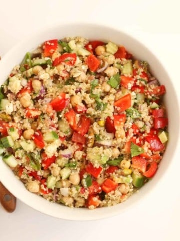 cropped-quinoa-salad-with-chickpeas-6-scaled-1.jpg