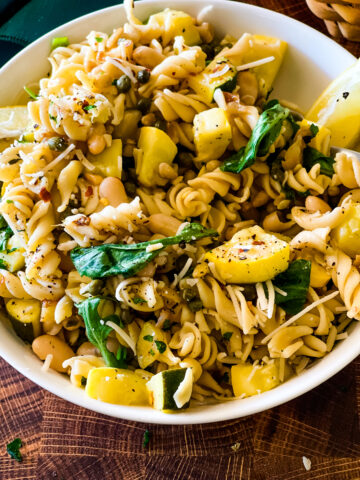Summer Squash Pasta with Lemony Garlic Sauce - Veggie Fun Kitchen