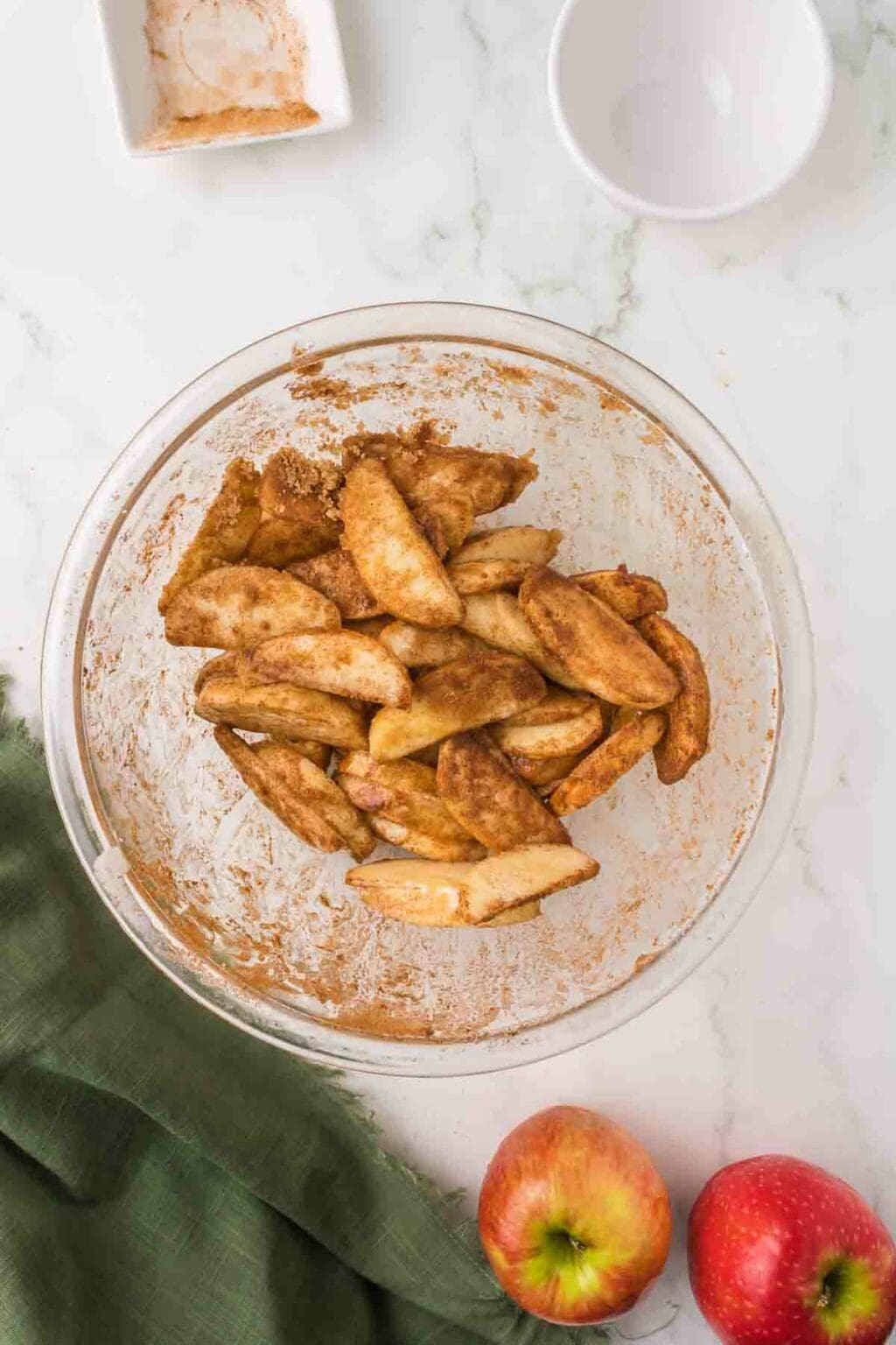 Air Fryer Apple Slices with Cinnamon and Brown sugar, OilFree Veggie